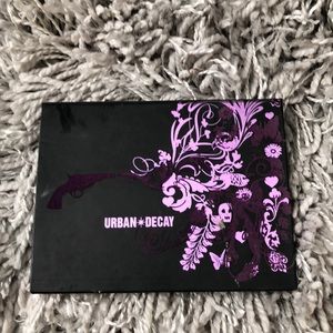 Urband Decay Ammo palette